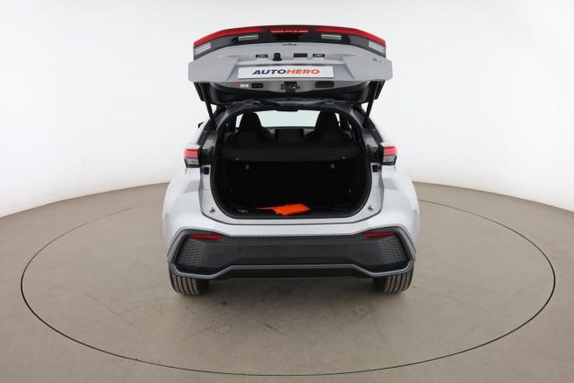 Toyota C-Hr image 4
