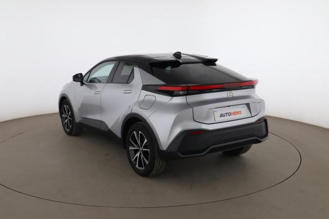 Toyota C-Hr image 6