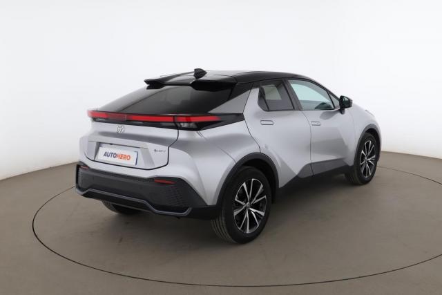 Toyota C-Hr image 2