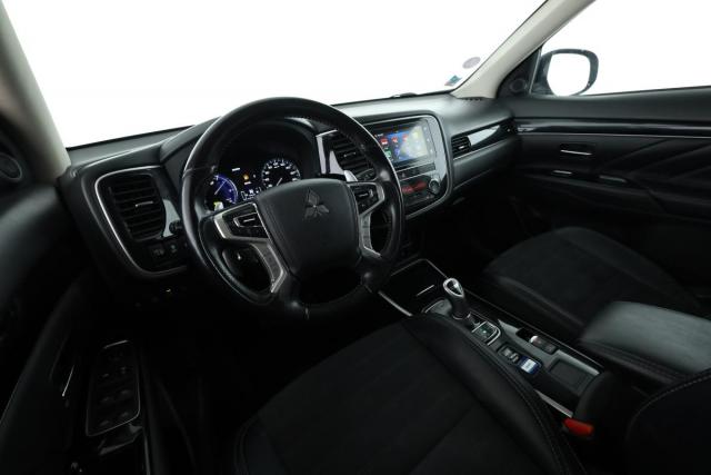 Mitsubishi Outlander image 5
