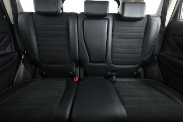 Mitsubishi Outlander image 9