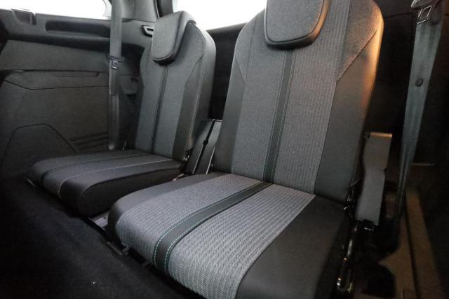 Peugeot 5008 image 6