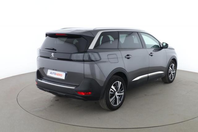 Peugeot 5008 image 1