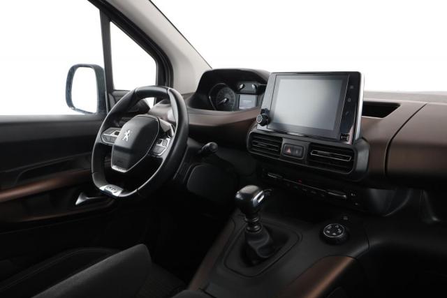 Peugeot Rifter image 9