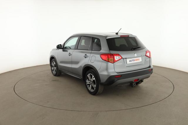 Suzuki Vitara image 2