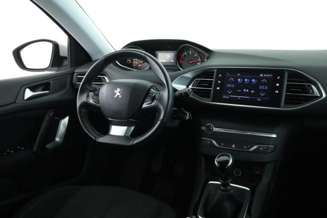 Peugeot 308 image 2