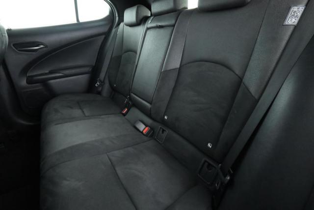 Lexus Ux image 7