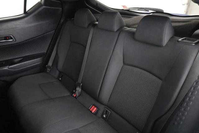 Toyota C-Hr image 4