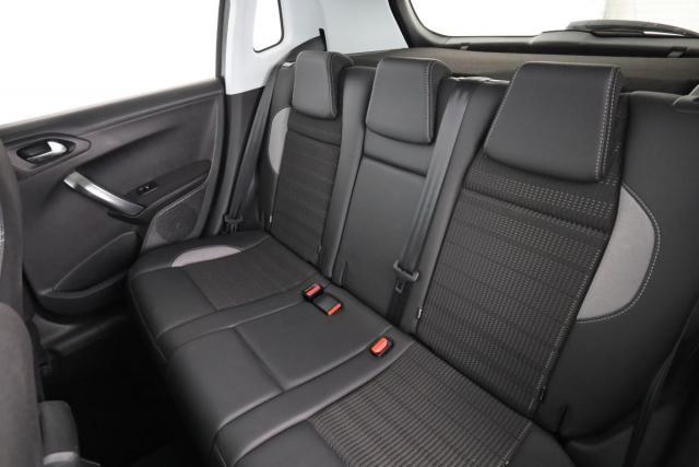 Peugeot 2008 image 3
