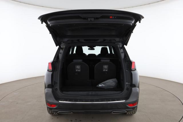 Peugeot 5008 image 1