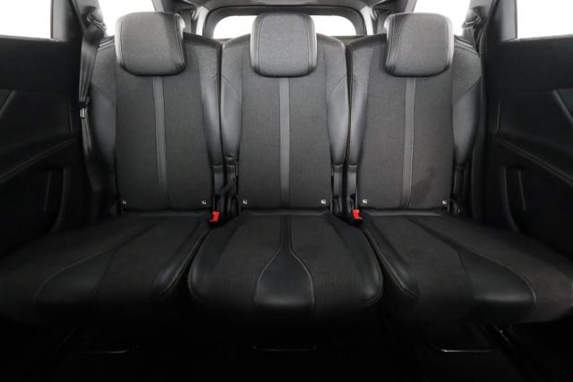 Peugeot 5008 image 6