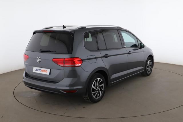 Volkswagen Touran image 9
