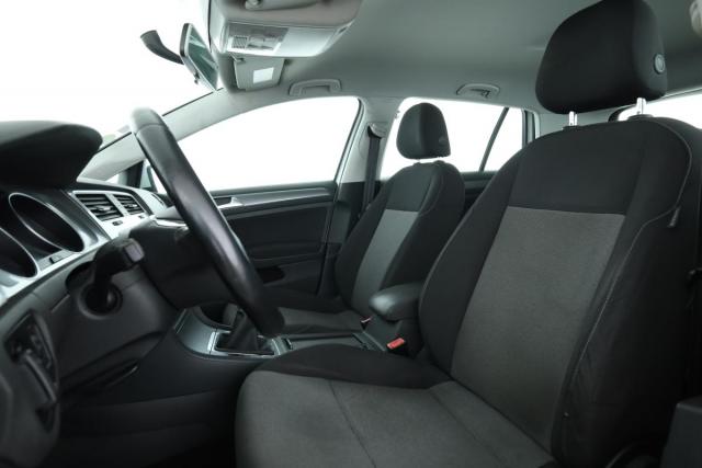 Volkswagen Golf image 1