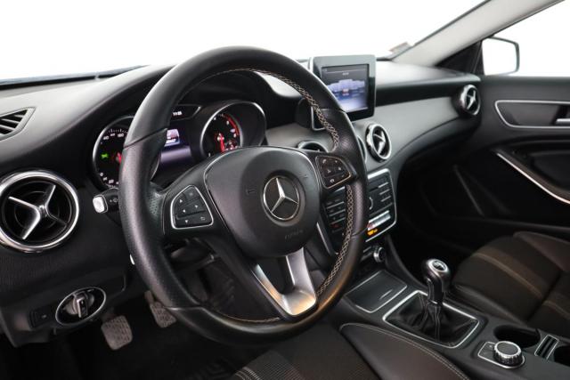 Mercedes Benz Gla image 2