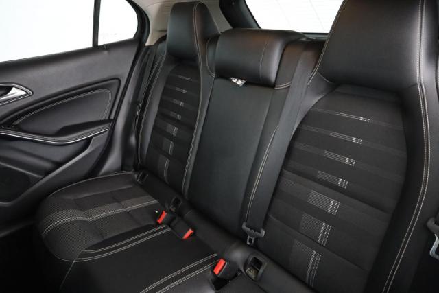 Mercedes Benz Gla image 4