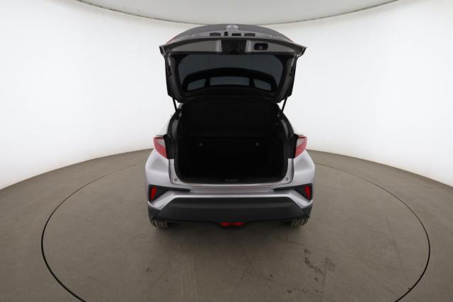 Toyota C-Hr image 2