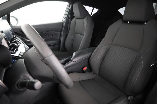 Toyota C-Hr image 9