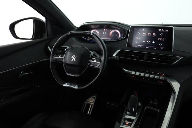 Peugeot 5008 image 1