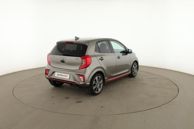 Kia Picanto image 6