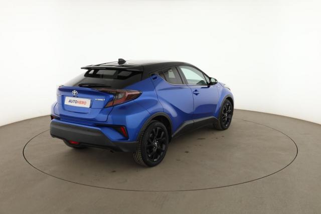 Toyota C-Hr image 2