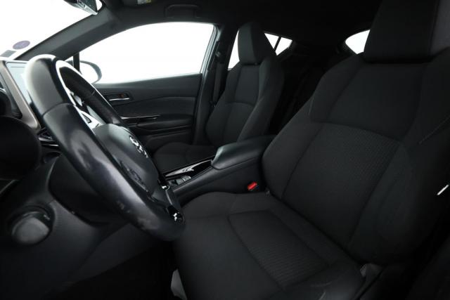 Toyota C-Hr image 5