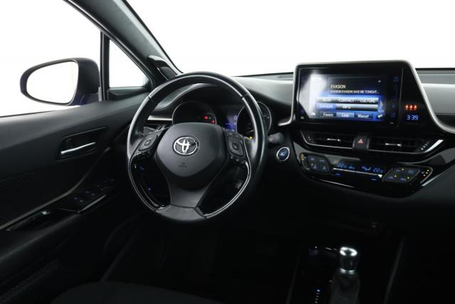 Toyota C-Hr image 8