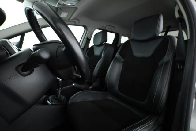 Renault Clio Estate image 7