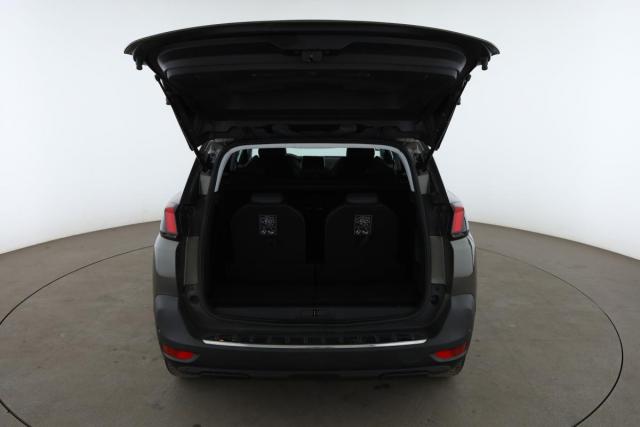 Peugeot 5008 image 1