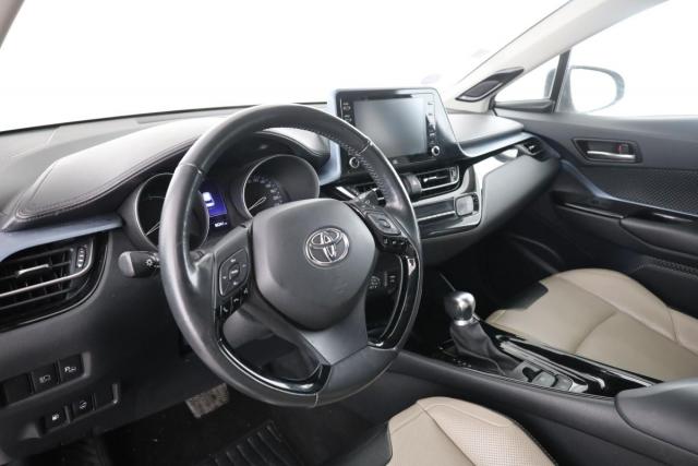 Toyota C-Hr image 2
