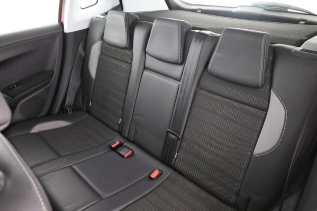 Peugeot 2008 image 1