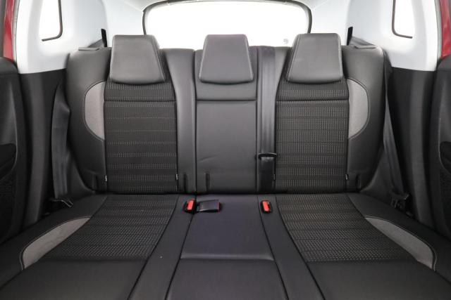 Peugeot 2008 image 8
