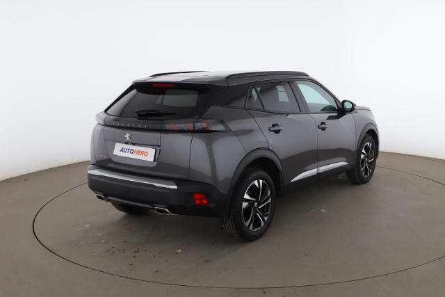 Peugeot 2008 image 8