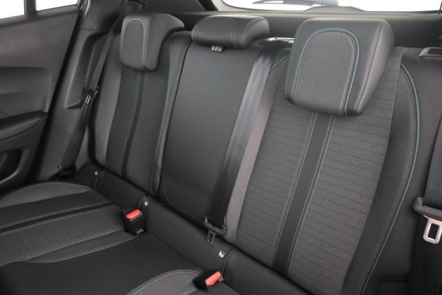 Peugeot 2008 image 4