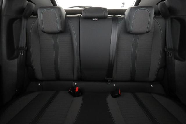 Peugeot 2008 image 6