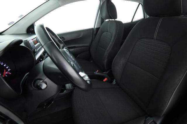 Kia Picanto image 9