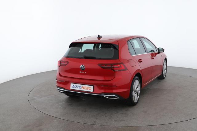 Volkswagen Golf image 8