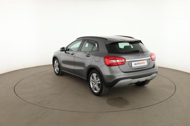 Mercedes Benz Gla image 8