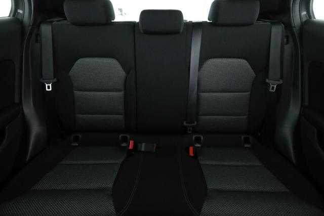 Mercedes Benz Gla image 4