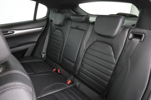 Alfa Romeo Stelvio image 1