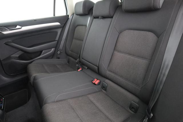 Volkswagen Passat Sw image 4