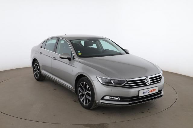 Volkswagen Passat image 3