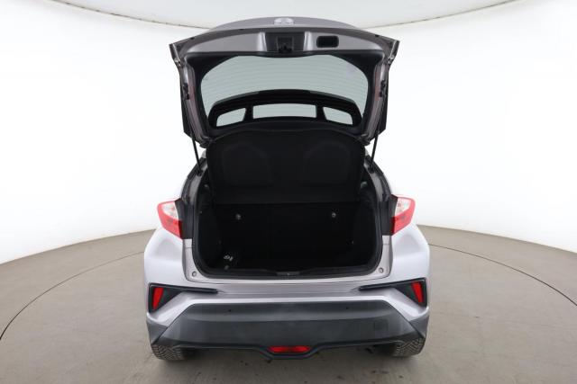 Toyota C-Hr image 5