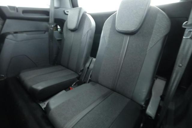 Peugeot 5008 image 8