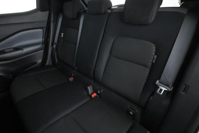 Nissan Juke image 8