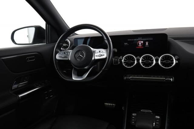 Mercedes Benz Gla image 9