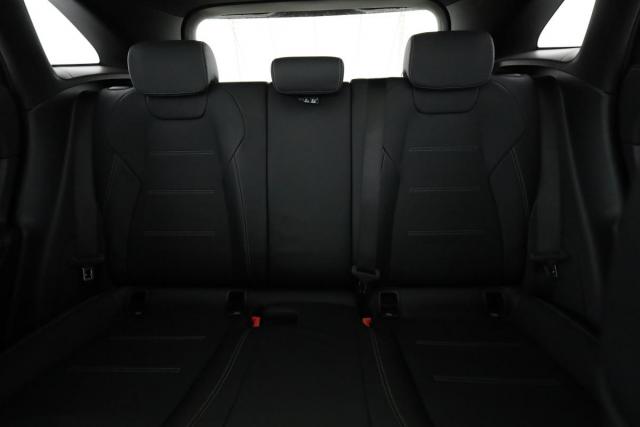 Mercedes Benz Gla image 8