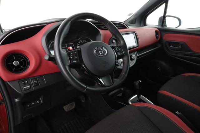 Toyota Yaris image 2