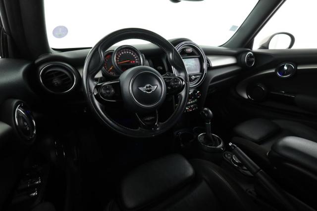 Mini Cabrio image 4