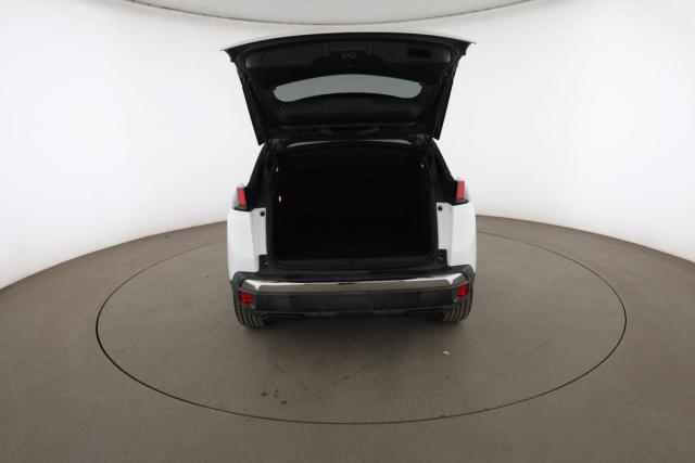 Peugeot 3008 image 2