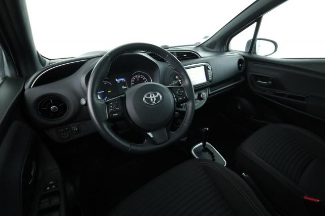 Toyota Yaris image 8